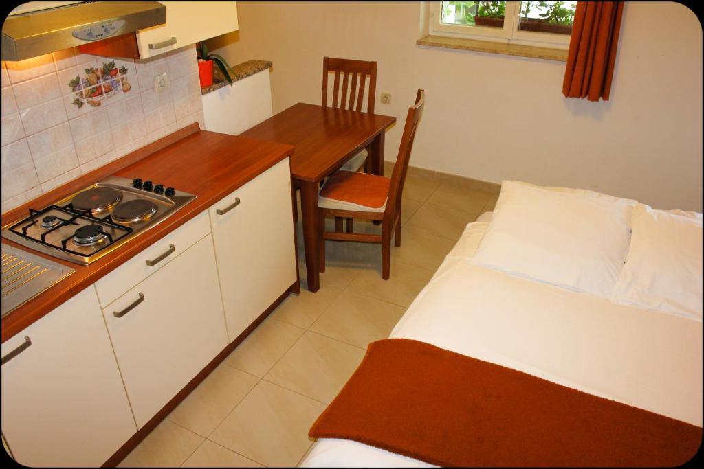 Gargamelo Pension Poreč Habitación foto